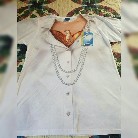 Trevor White Wonder Woman Disguise Tee Large