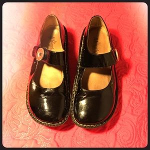 Alegria Shiny Black Mary Janes