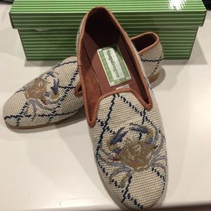 Snapdragon Collection Needlepoint Crab Shoes
