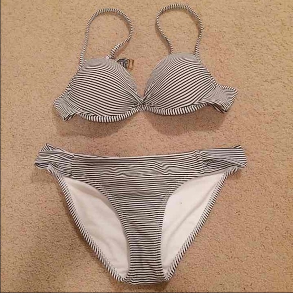 Striped bikini set - Picture 1 of 3