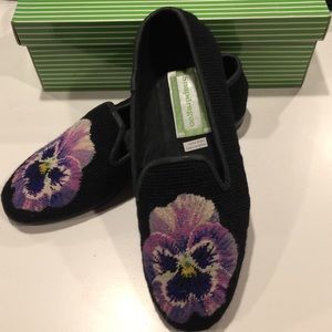Snapdragon Collection Needlepoint Pansy Shoes NEW