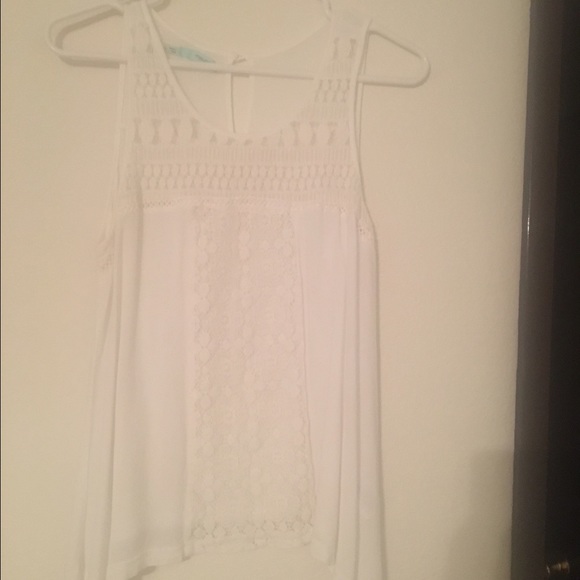 Maurice's white top size large