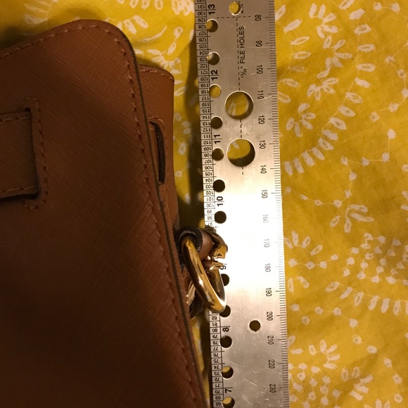 additional pics - Picture 2 of 4