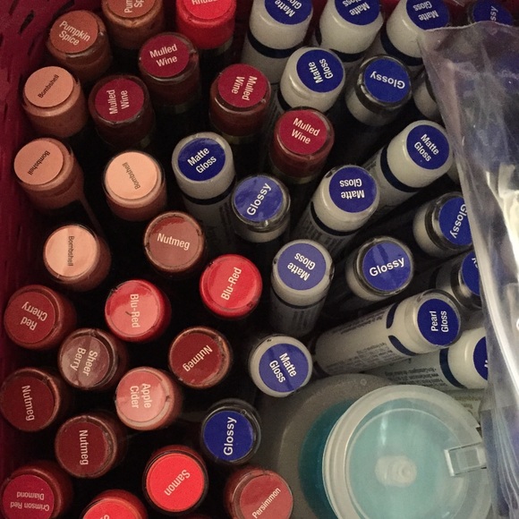 LipSense ask me about which color - Picture 1 of 2