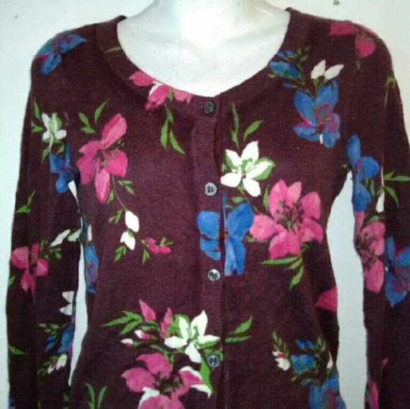 Hollister Floral Print Cardigan nwot - Picture 2 of 3
