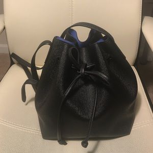 Bucket bag
