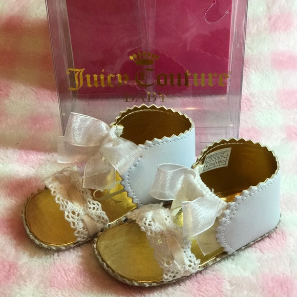 NEW JUICY COUTURE baby white sandals in box