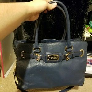 One hour only!!! Michael Kors Navy Hamilton Purse