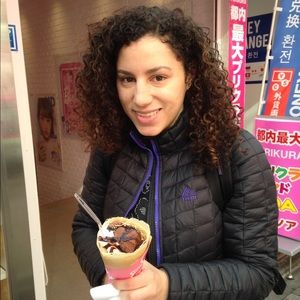 Meet your Posher, Hibba