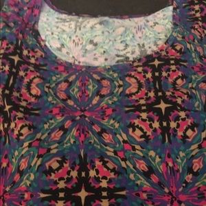 XL LulaRoe Classic Tee