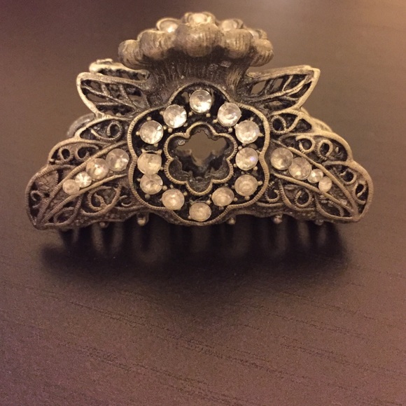 Silver hair clip