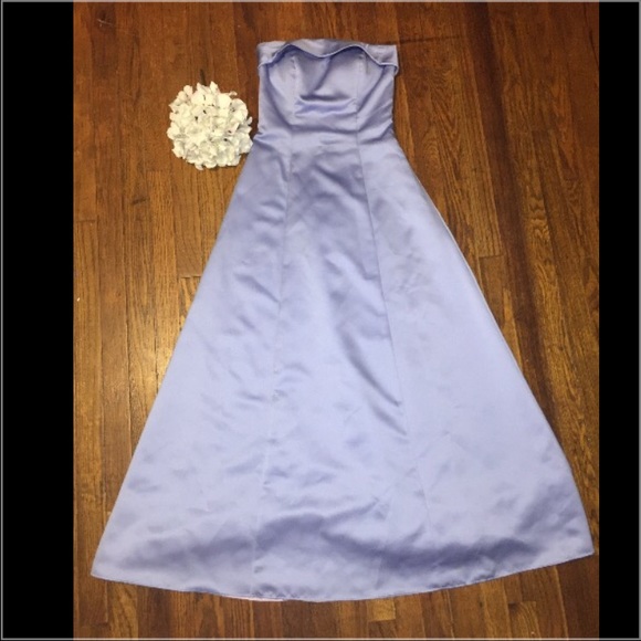 Vera Wang Dresses & Skirts - Gorgeous Formal Gown