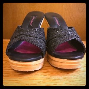 Betsy Johnson Black Glitter heels💕