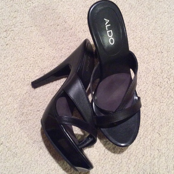 🆑Aldo Platform Sandals