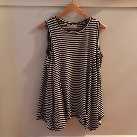 Black and Tan striped flowy tank size M