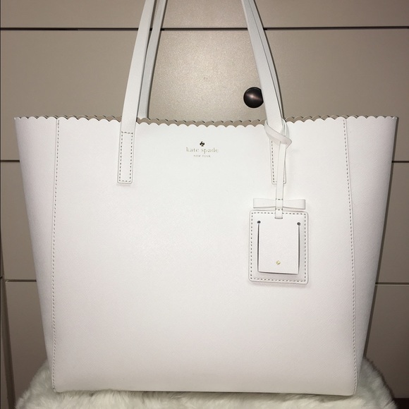 kate spade Handbags - Kate Spade Cape Drive Hallie Tote in Bright White