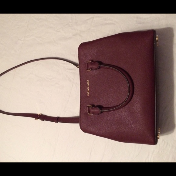 Michael Kors wine/eggplant purse - Picture 2 of 4