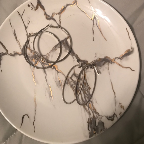 Earrings - Picture 1 of 1