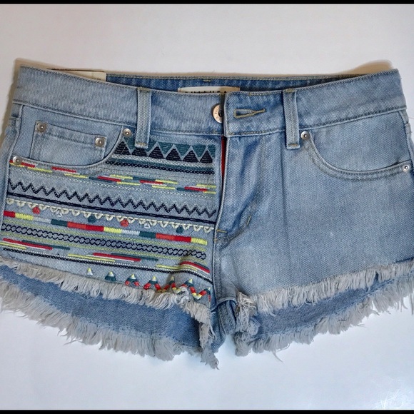 ❌SOLD❌BULLHEAD DOLPHIN FRAY  EMBROIDERED SHORT - Picture 2 of 4