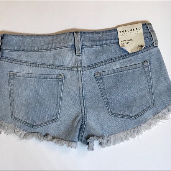 ❌SOLD❌BULLHEAD DOLPHIN FRAY  EMBROIDERED SHORT - Picture 3 of 4