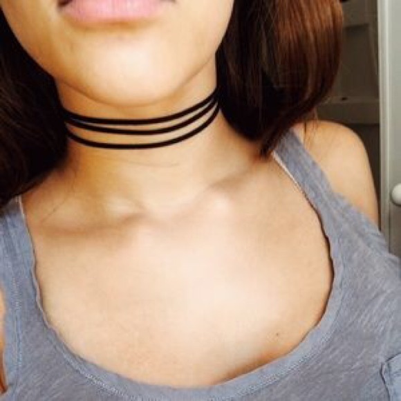 Triple Layer choker necklace - Picture 2 of 2