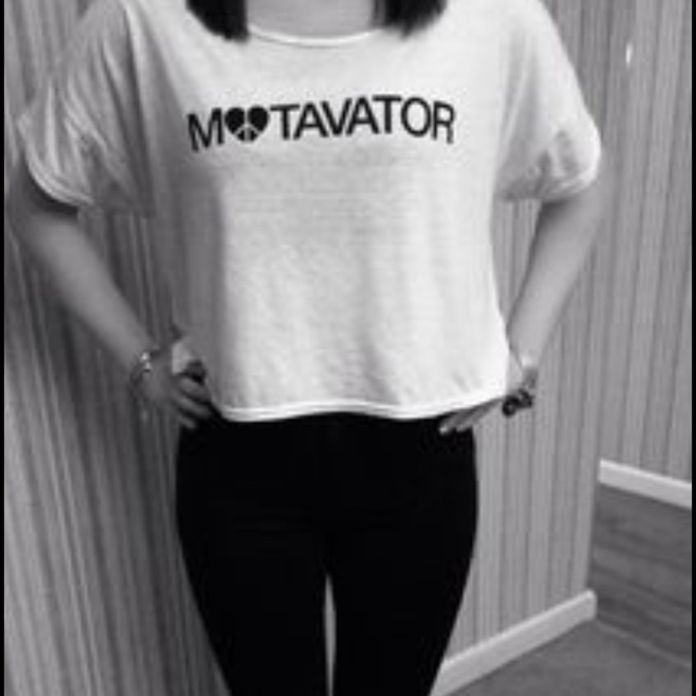 Bethany Mota motavator crop top