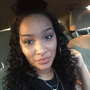 Meet your Posher, Promise