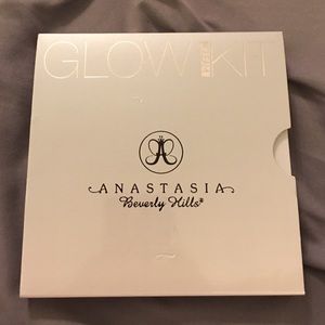Anastasia Beverly Hills glow kit-Gleam