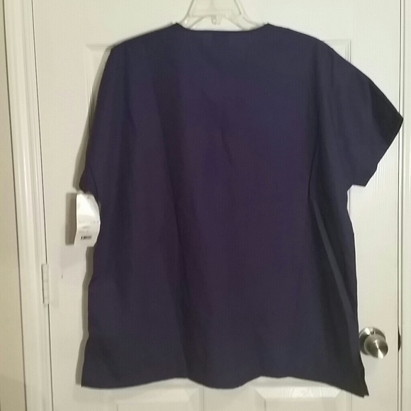 New Issues scrub top - Picture 2 of 2