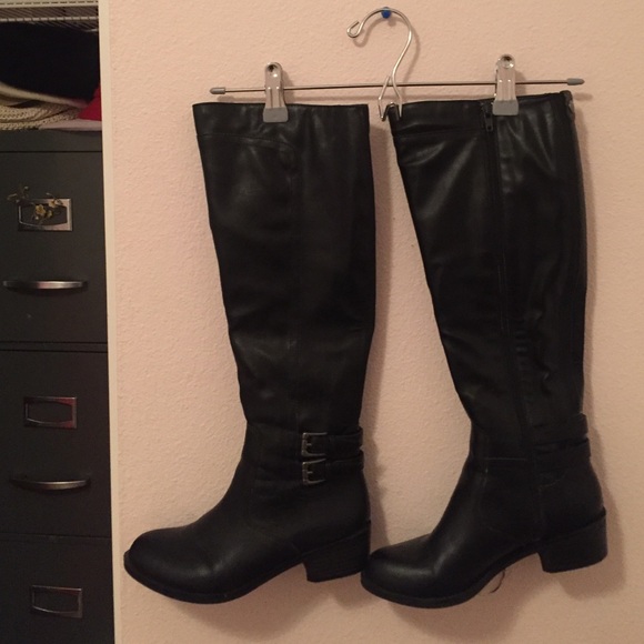 Double buckle black boots