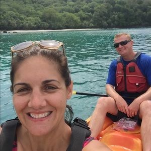 Meet your Posher, Sharon