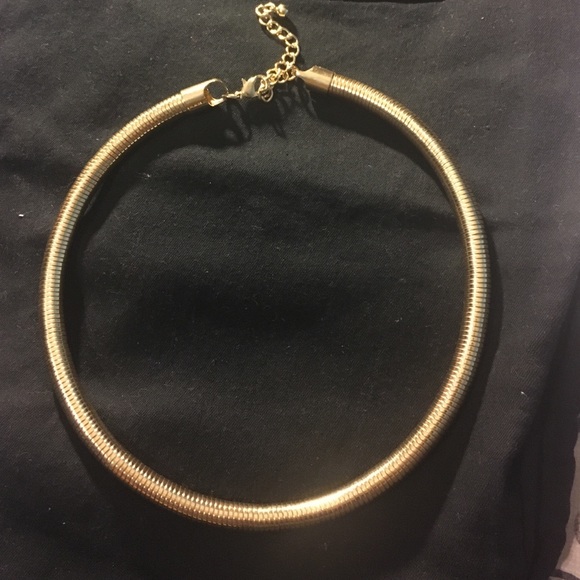 Gold choker