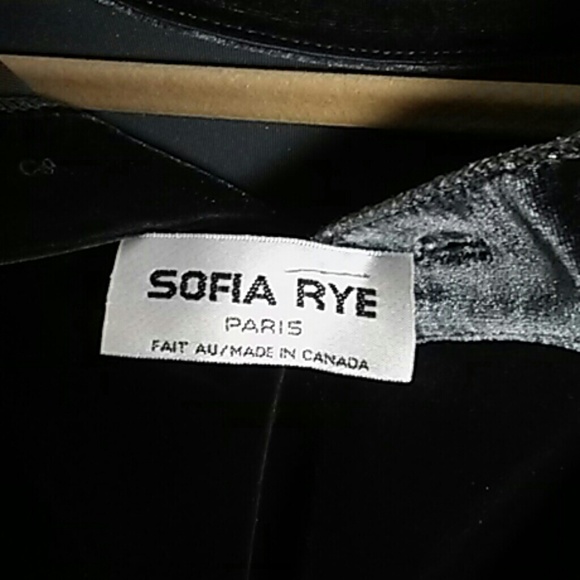 Girls Matching Velvet Pants and Top - Picture 3 of 4