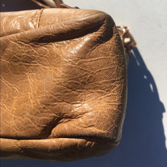 Balenciaga Town medium satchel handbag with optional crossbody strap - Picture 7 of 8