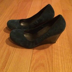 Jessica Simpson Navy suede wedges
