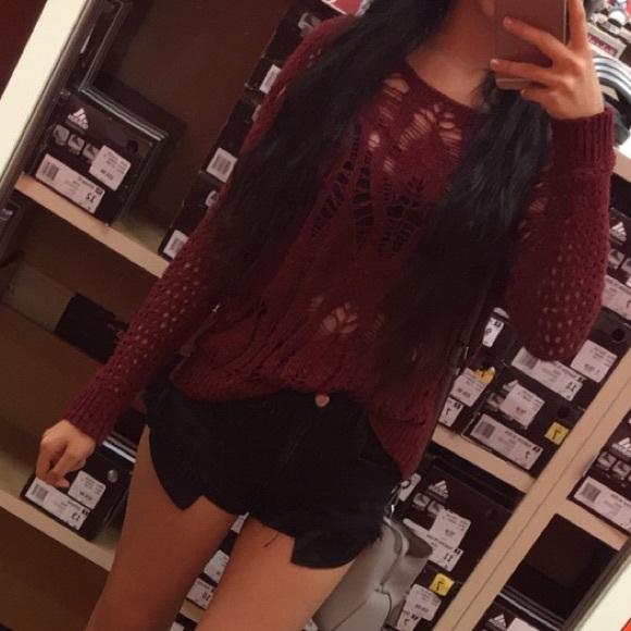 American eagle burgundy sweater
