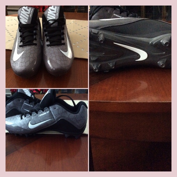 New Nike Soccer shoes Dynamic Fit 10.5 - Picture 1 of 1