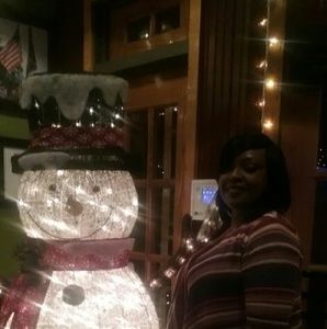 Meet your Posher, Renada