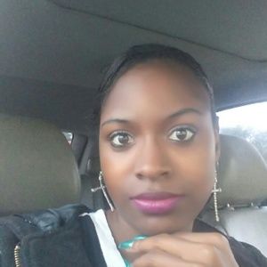 Meet your Posher, Ebony