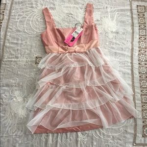 betsey johnson ruffle party dress 🍑