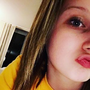 Meet your Posher, Avery