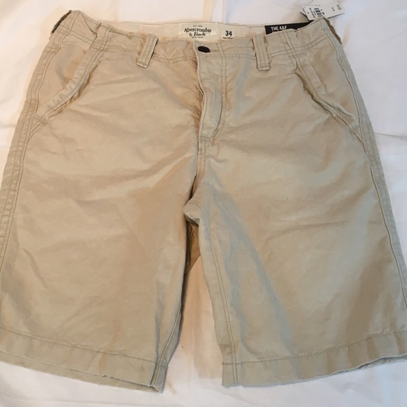 Abercrombie & Fitch Classic Fit Khaki Shorts (34)