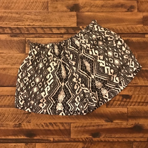 American Eagle Tribal print shorts