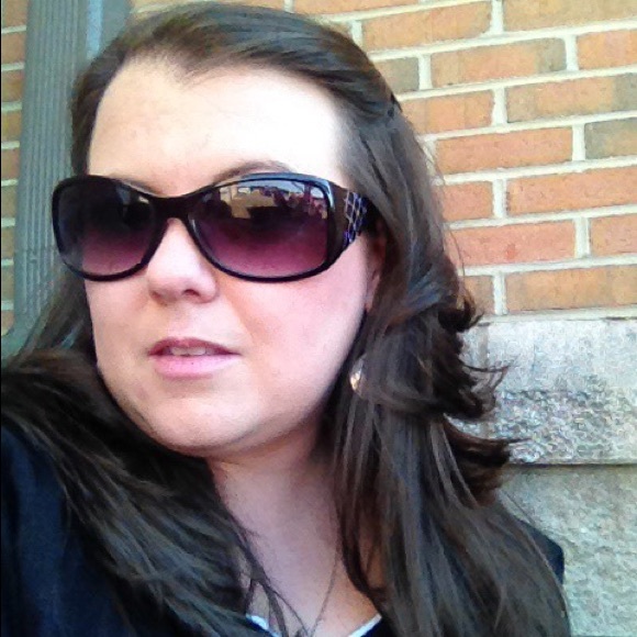 Meet your Posher, Kelly