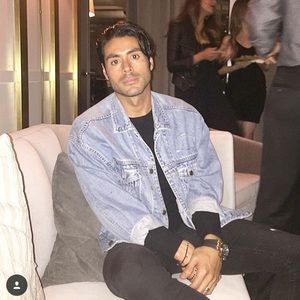 Meet your Posher, Sunny