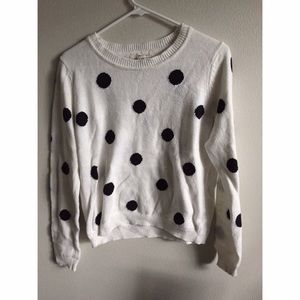✨ White / black polka dot sweater ✨