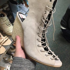 Meet your Posher, Zoe