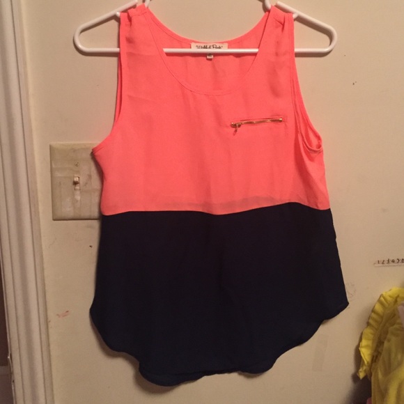 Super cute tank top - Picture 1 of 2