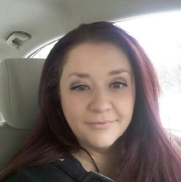 Meet your Posher, Kari - Picture 1 of 1