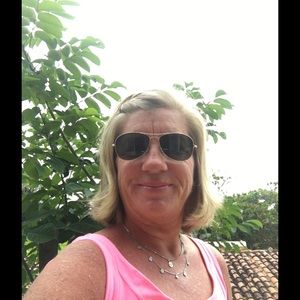 Meet your Posher, Carolyn